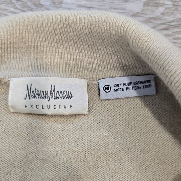 Neiman Marcus Exclusive Beige Cashmere Button-Up Cardigan Sweater Medium collard - Picture 4 of 8